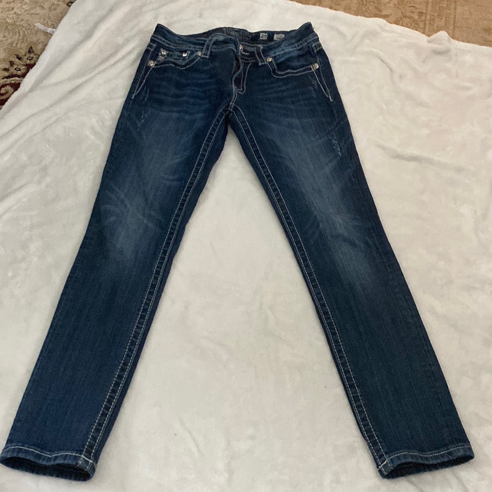 Women’s Miss Me Signature Skinny jeans. 29 waist 30 inseam.